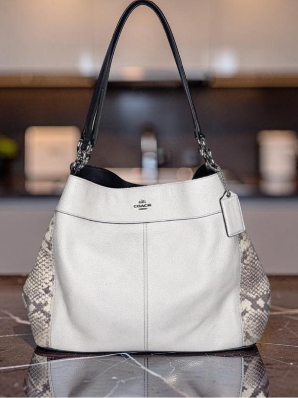 Coach Genuine cream soft leather “Lexy” Shoulder Bag, snake embossed accents EUC